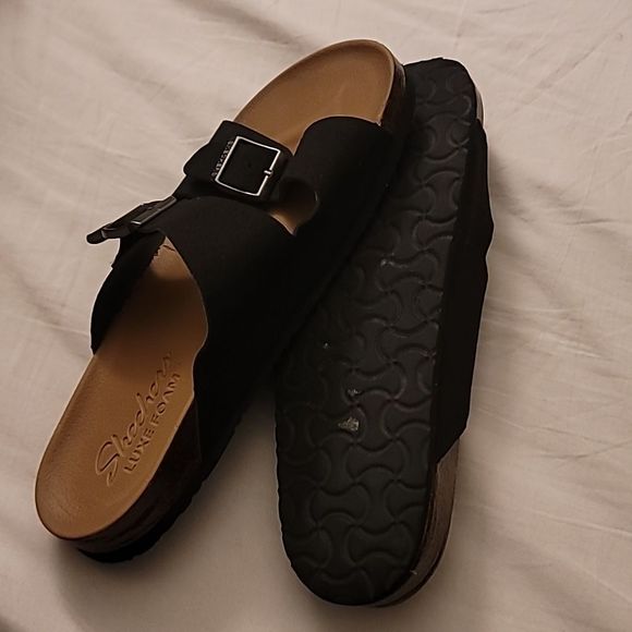 Skechers bkack Luxe Foam sandals size 10 - CCO Sales 🛑 - Picture 2 of 3